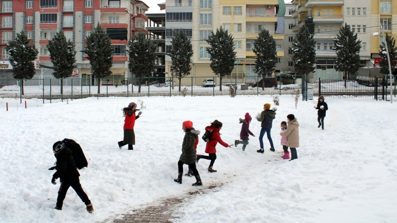 Üç ilde eğitime kar nedeniyle ara verildi